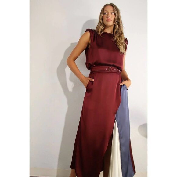 Cranberry/Burgundy sleek holiday set from Mulla - Picture 5 of 6